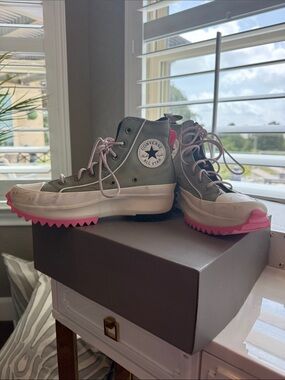 Converse WOMENS Olive Green High-Top Sneakers with Pink Ol